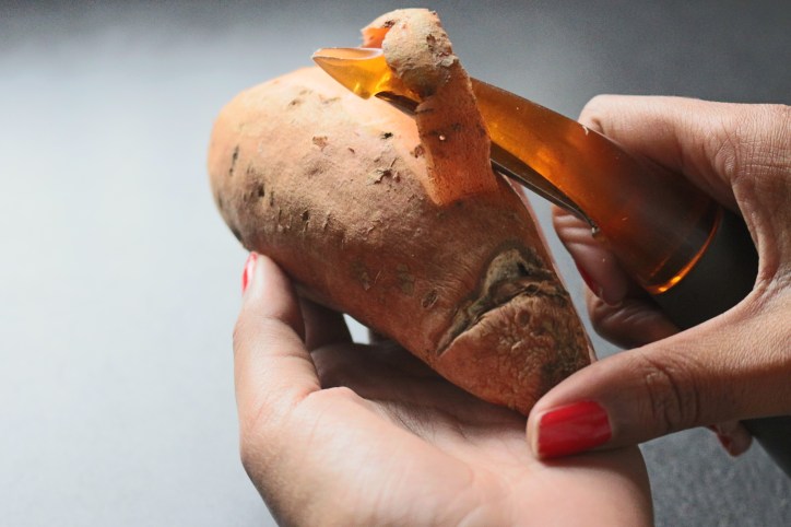 pizza_fit_sem_farinha_batata_doce_joanabanana_raparigamoderna_fitness_portugal_receitasfit_musculaçao_atum_agua_frigideira_saudavel_videos2