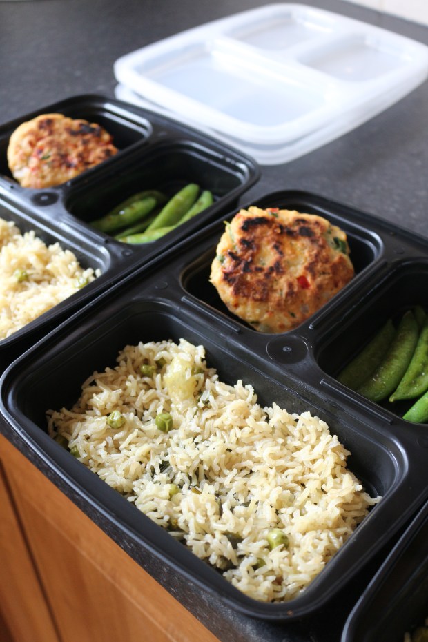 marmitas_meal_prep_joanabbl_raparigamoderna_saudaveis_basmati_integral_ervilhas_hamburguer_peixe (19)
