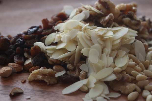 bolo-rainha-saudavel-frutos-secos-video-joanabbl