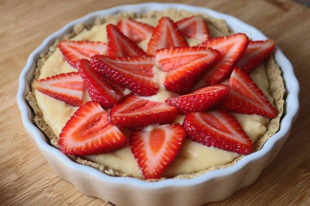 tarte de morango saudavel com creme de pasteleiro sem gluten sem lactose.JPG